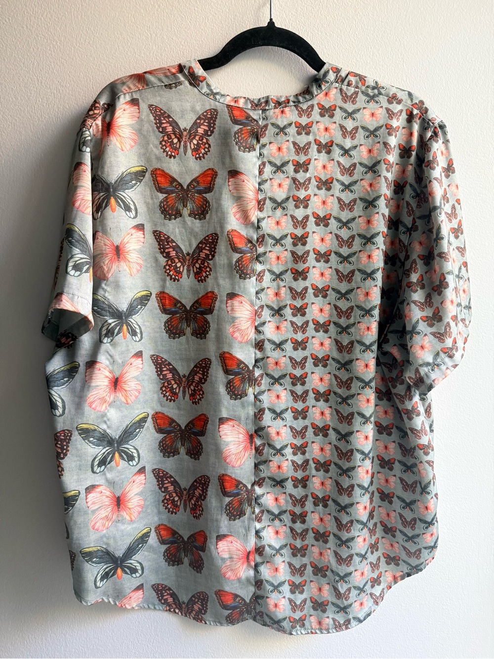 Two Pattern Butterfly Button-Up Short Sleeve Top - Picture 3 of 3